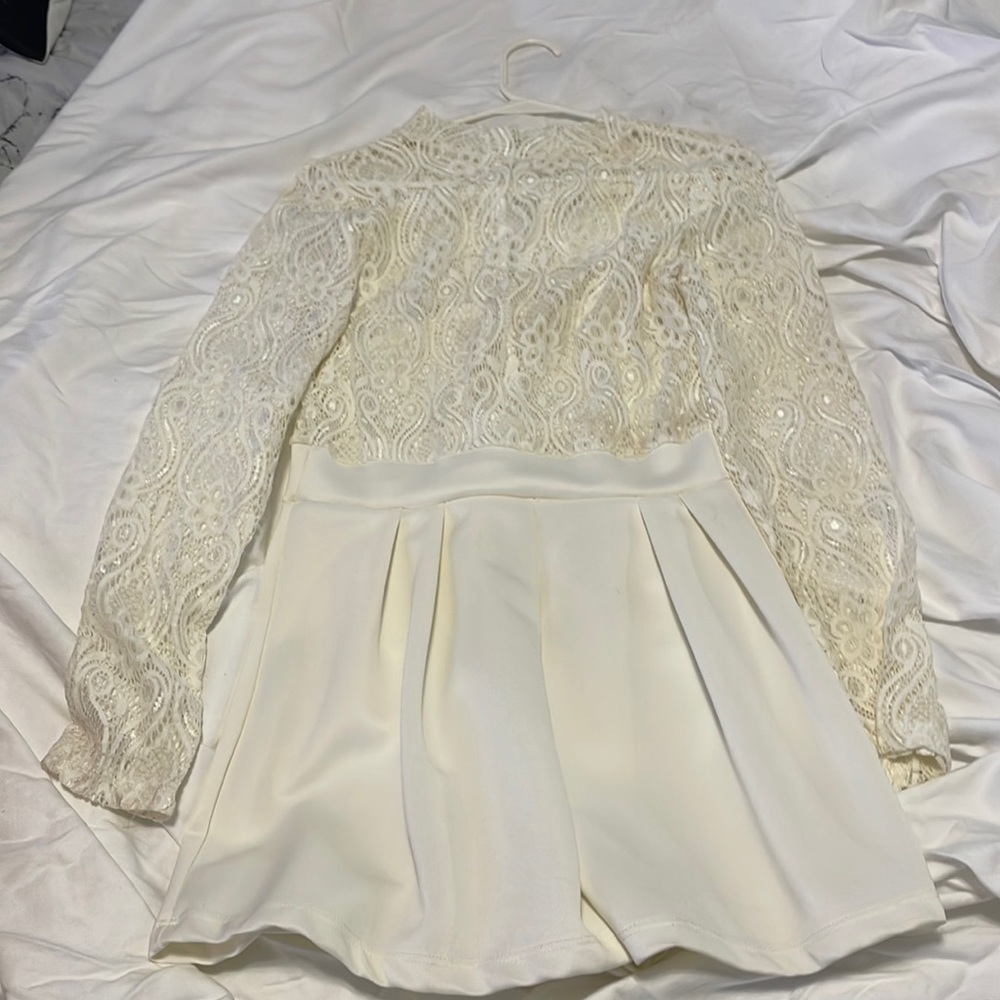 Medium cream shorts romper